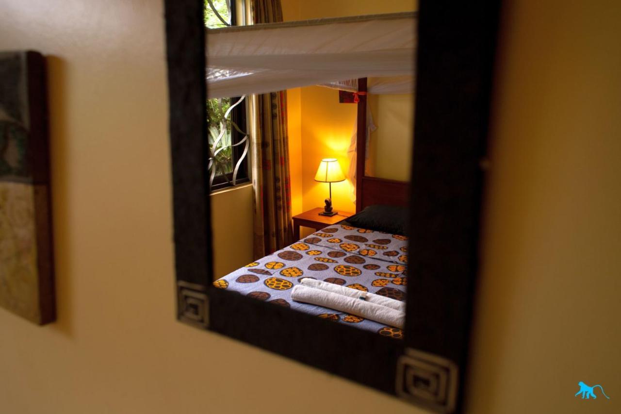Bluemonkey Guesthouse Εντέμπε Εξωτερικό φωτογραφία